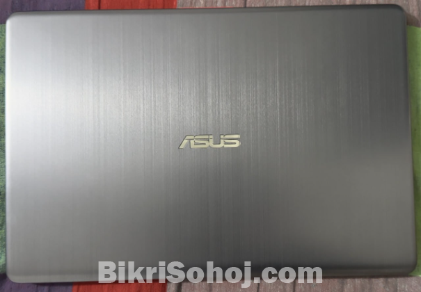 Asus Vivobook Laptop.